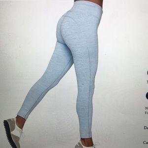 Outdoor voices 3/4 warmup leggings Small